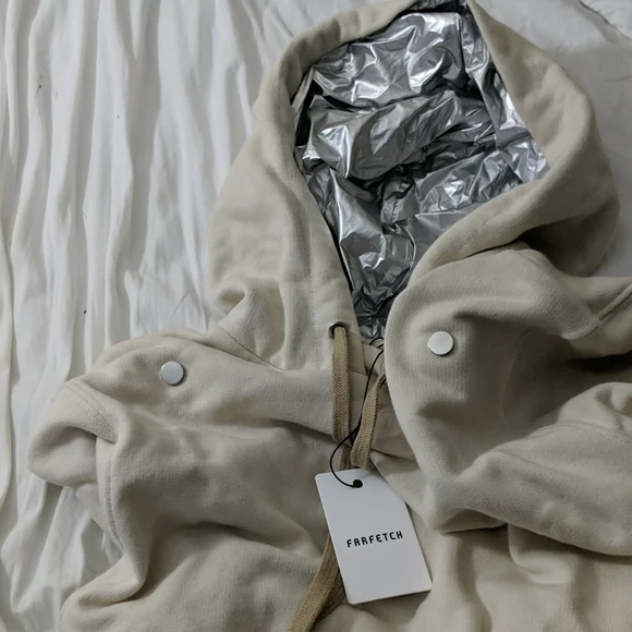 Zilver 100% Organic cotton creme Unisex Hoodie size small. Made in UK - Picture 6 of 6